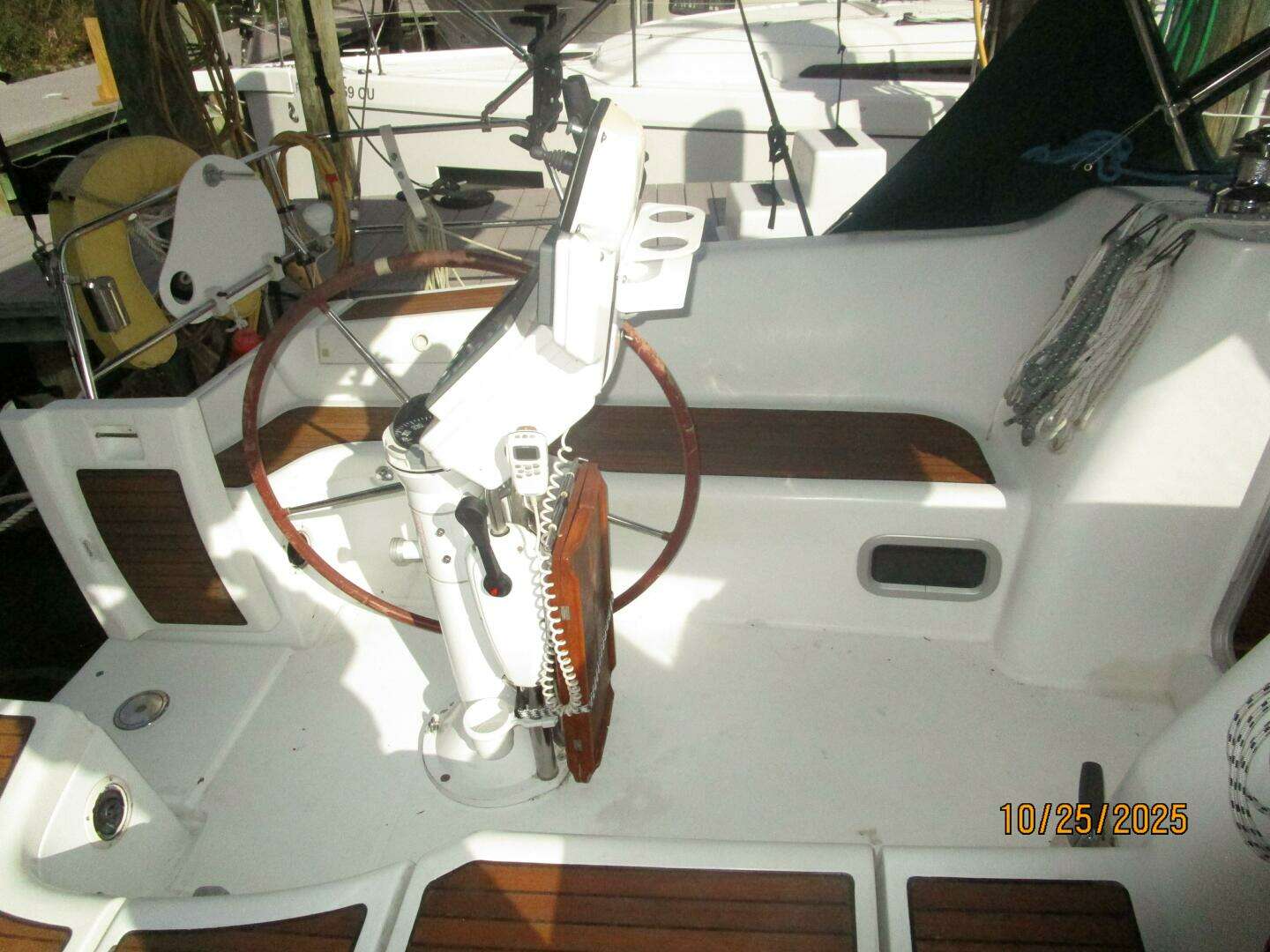 2007 Beneteau 373 - Image 38
