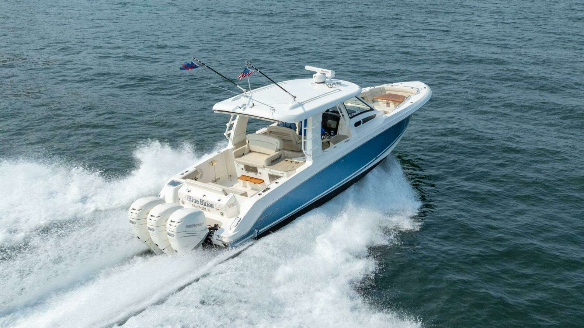 2019 Boston Whaler 350 EX Realm - Image 6