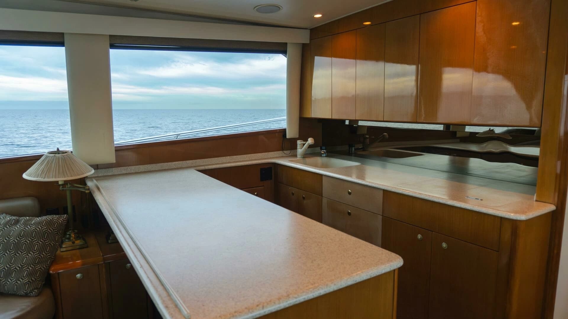 2000 Viking 55 Convertible - Image 10