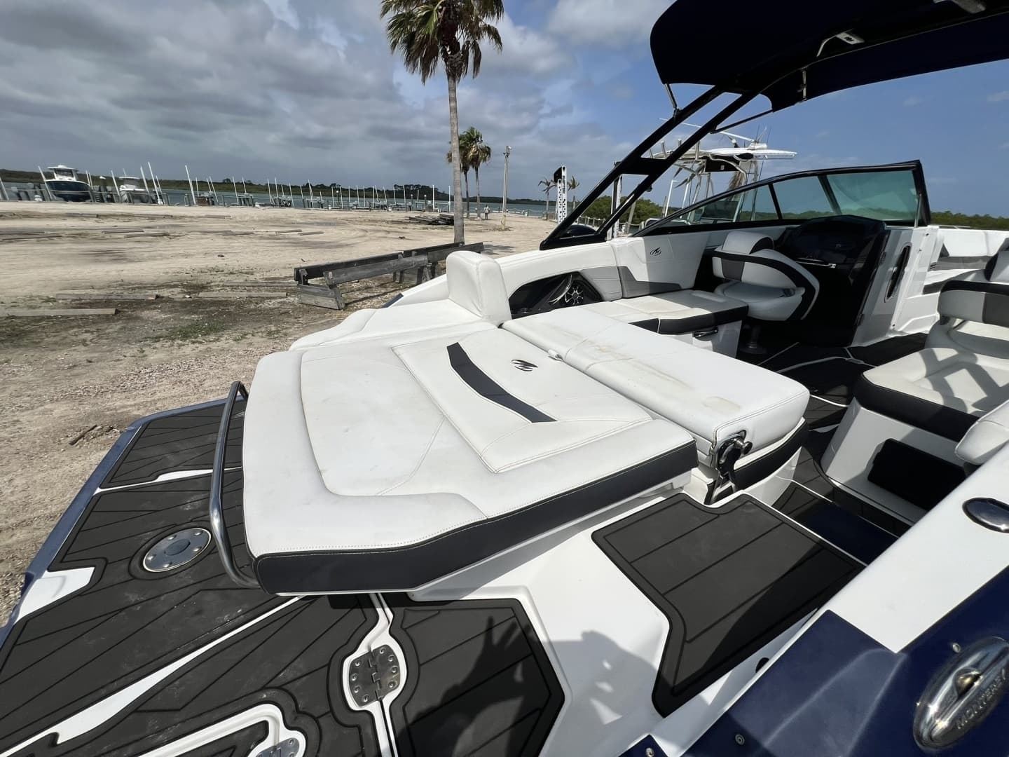 2015 Monterey 268SS - Image 27