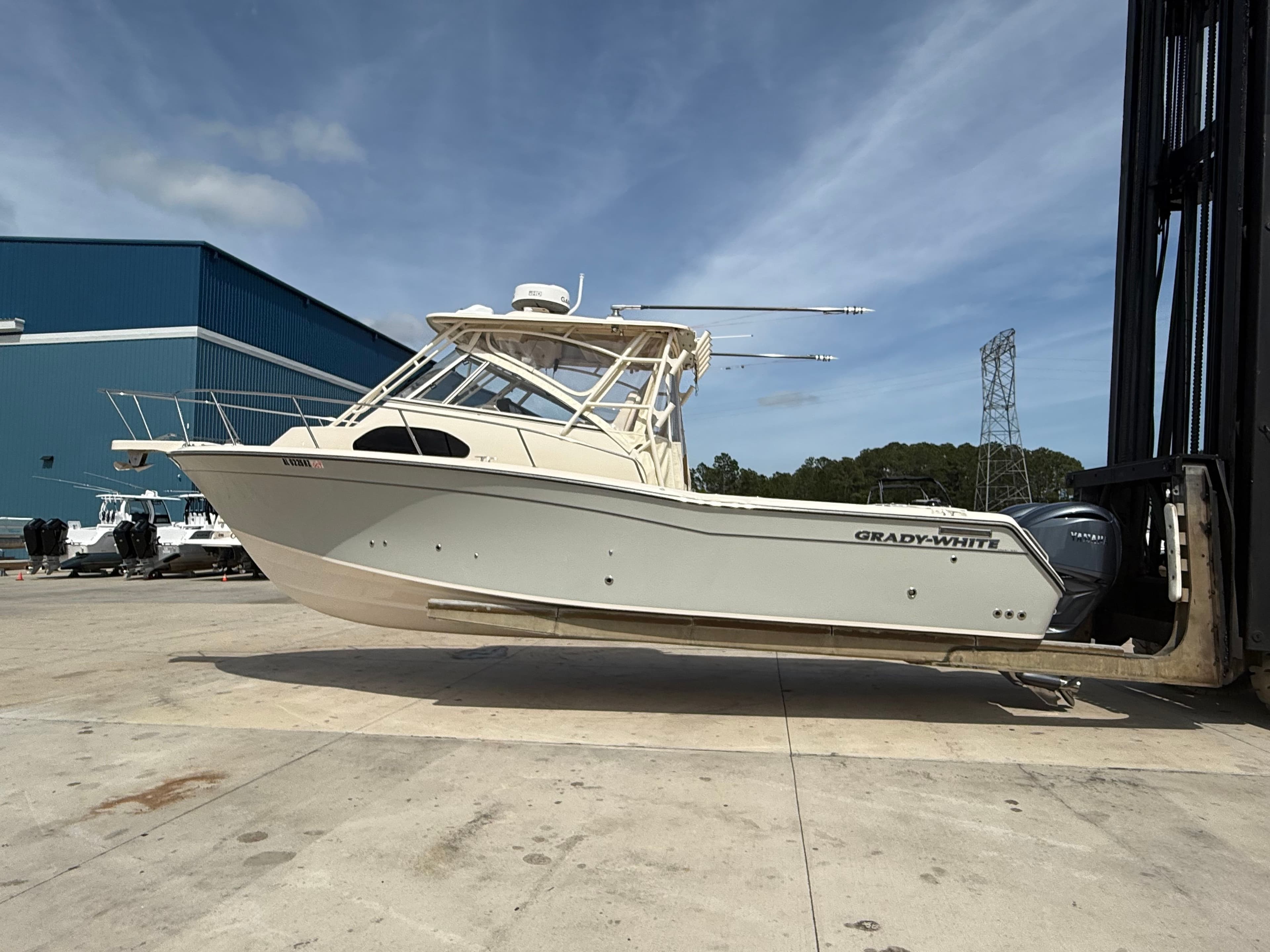 2022 Grady-White Marlin 300