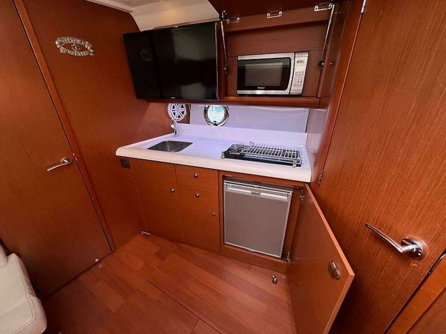 2013 Beneteau 38 Gran Turismo - Image 21