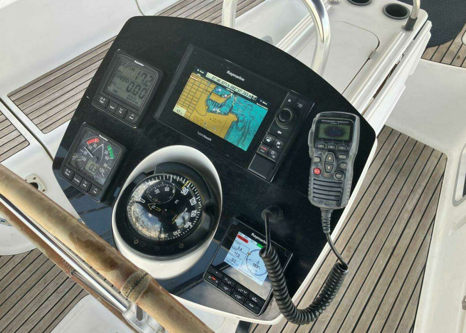 2002 Jeanneau 43DS - Image 14
