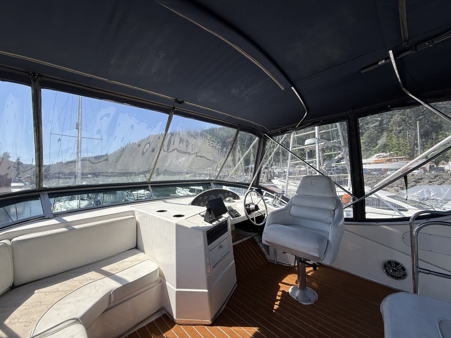 1998 Bayliner 3788 - Image 25