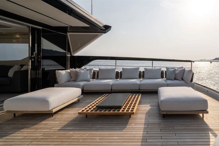 2026 Sunseeker 82 Ocean Enclosed - Image 58