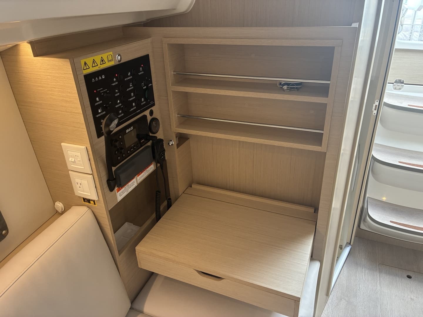 2023 Beneteau Oceanis 30.1 #292 - Image 10
