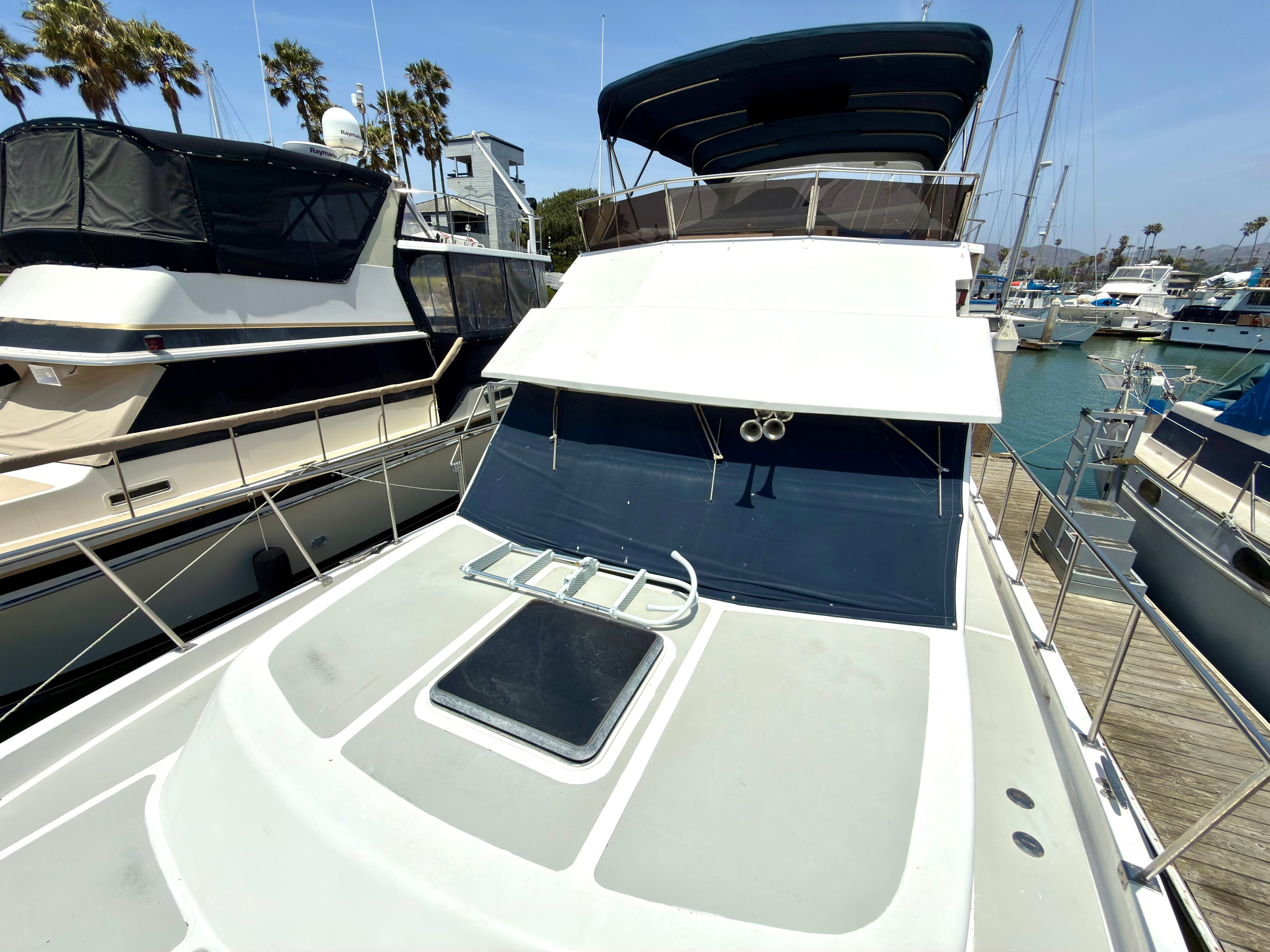 1987 CHB 46 Cockpit Motoryacht - 23