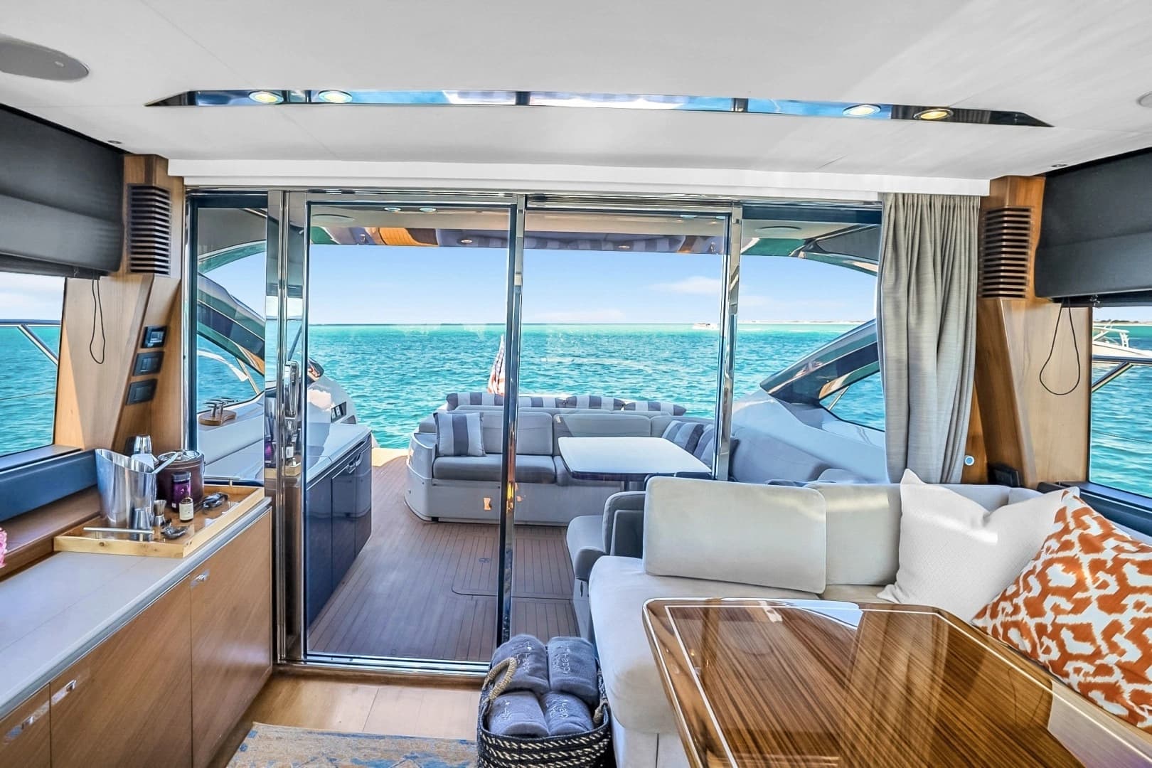 2016 Princess V58 - Image 4