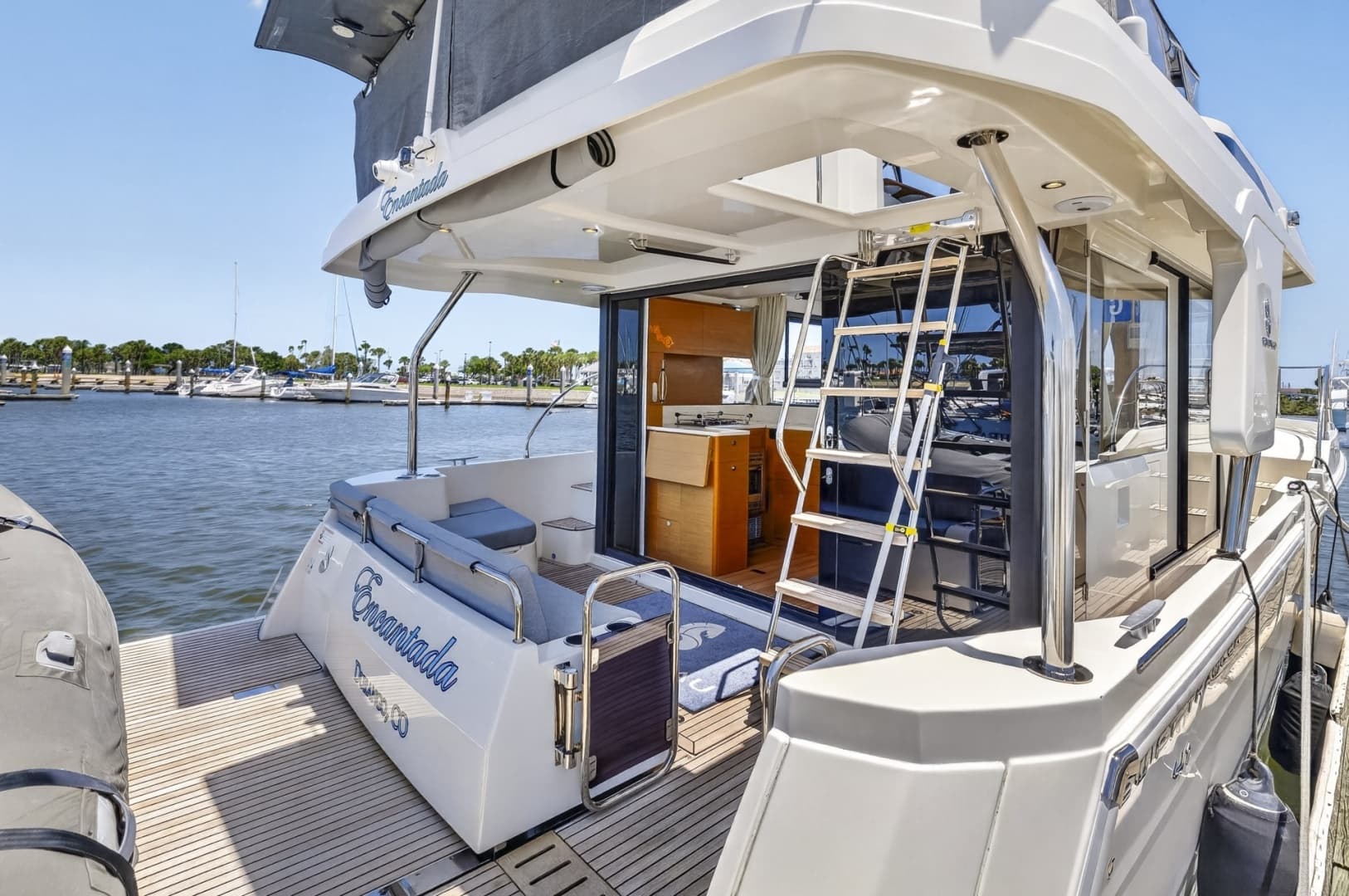 2022 Beneteau Swift Trawler 41 Fly - Image 27