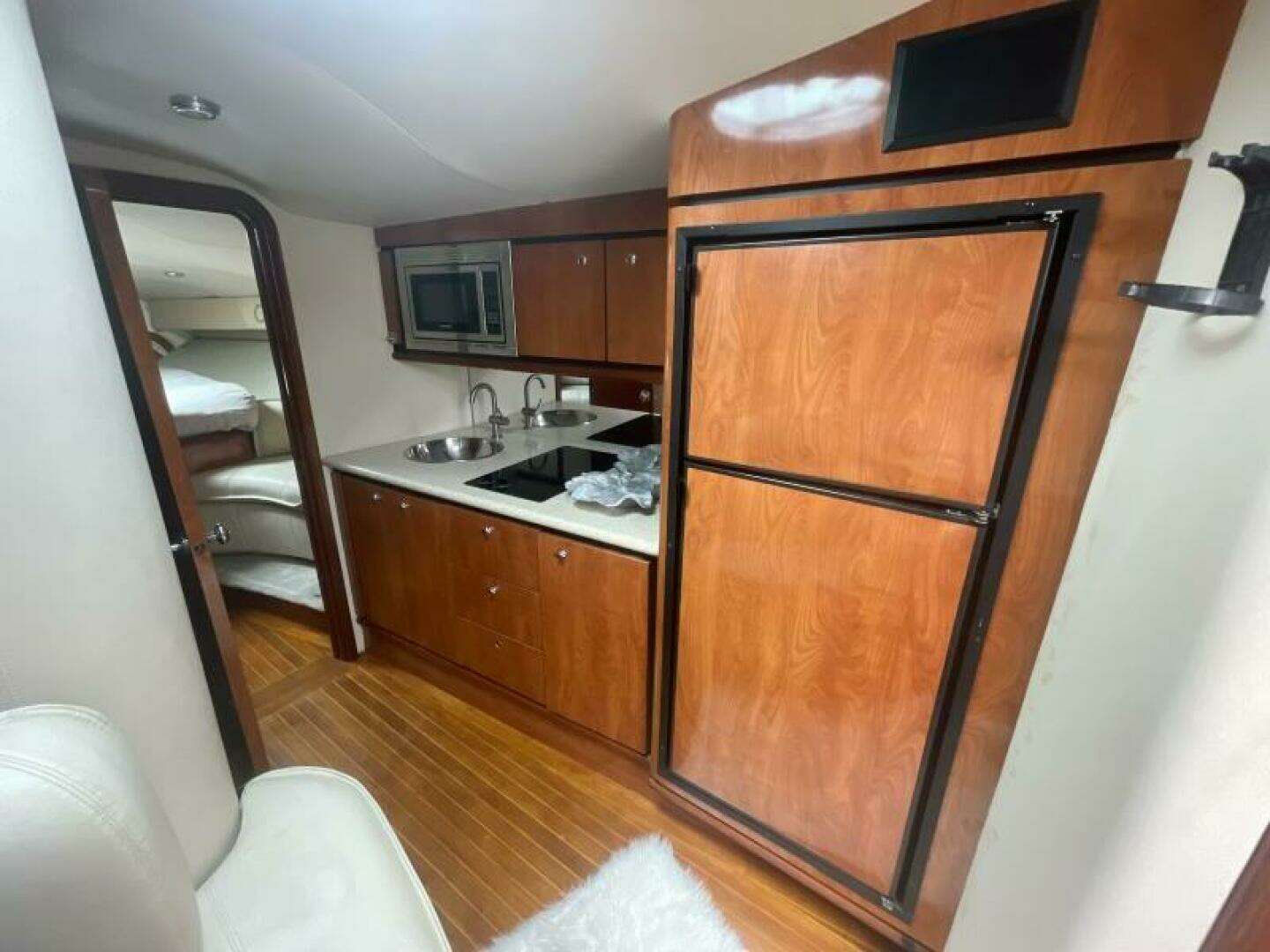 2006 Fountain 48 Express Cruiser - Image 13