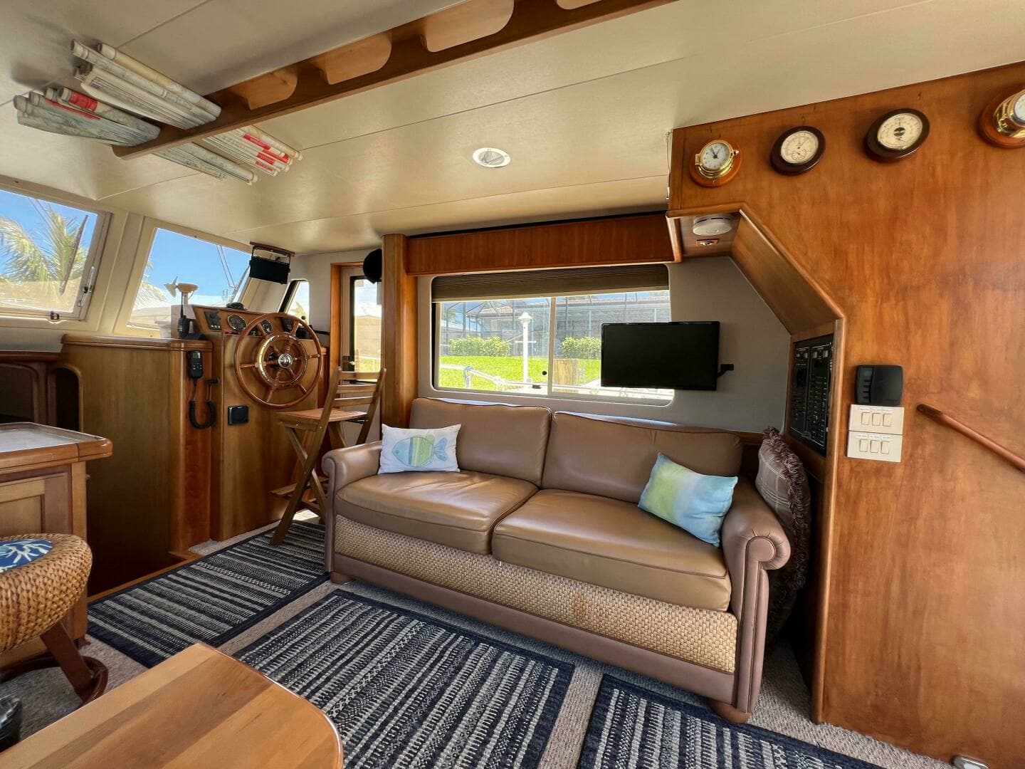 2005 Mainship 34 - Image 10