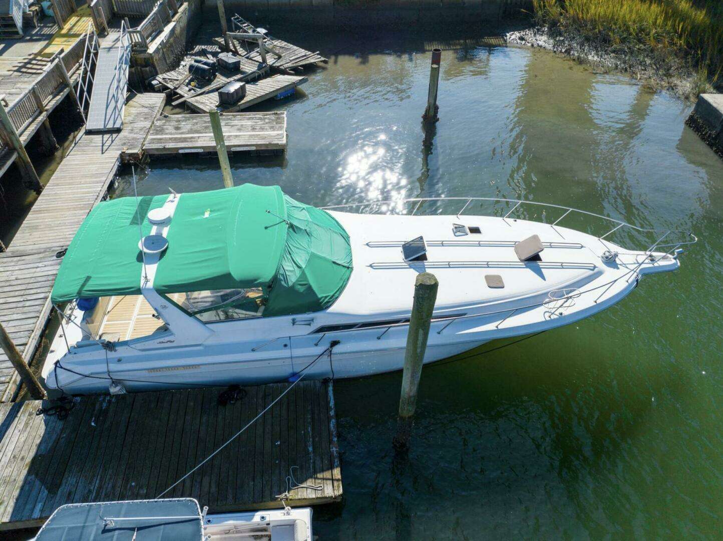 1990 Sea Ray 420 Sundancer - Image 7