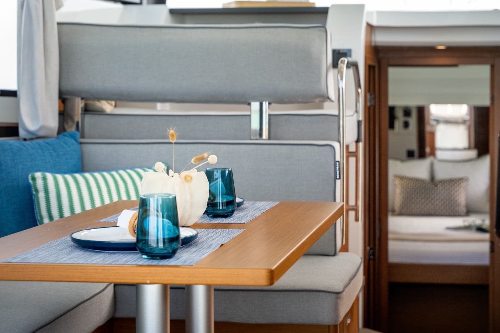 2027 Beneteau Swift Trawler 37 - Image 9