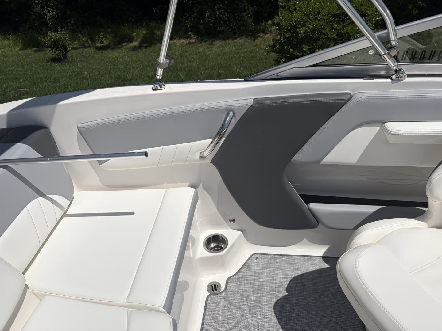 2022 Chaparral 21 SSi - Image 20