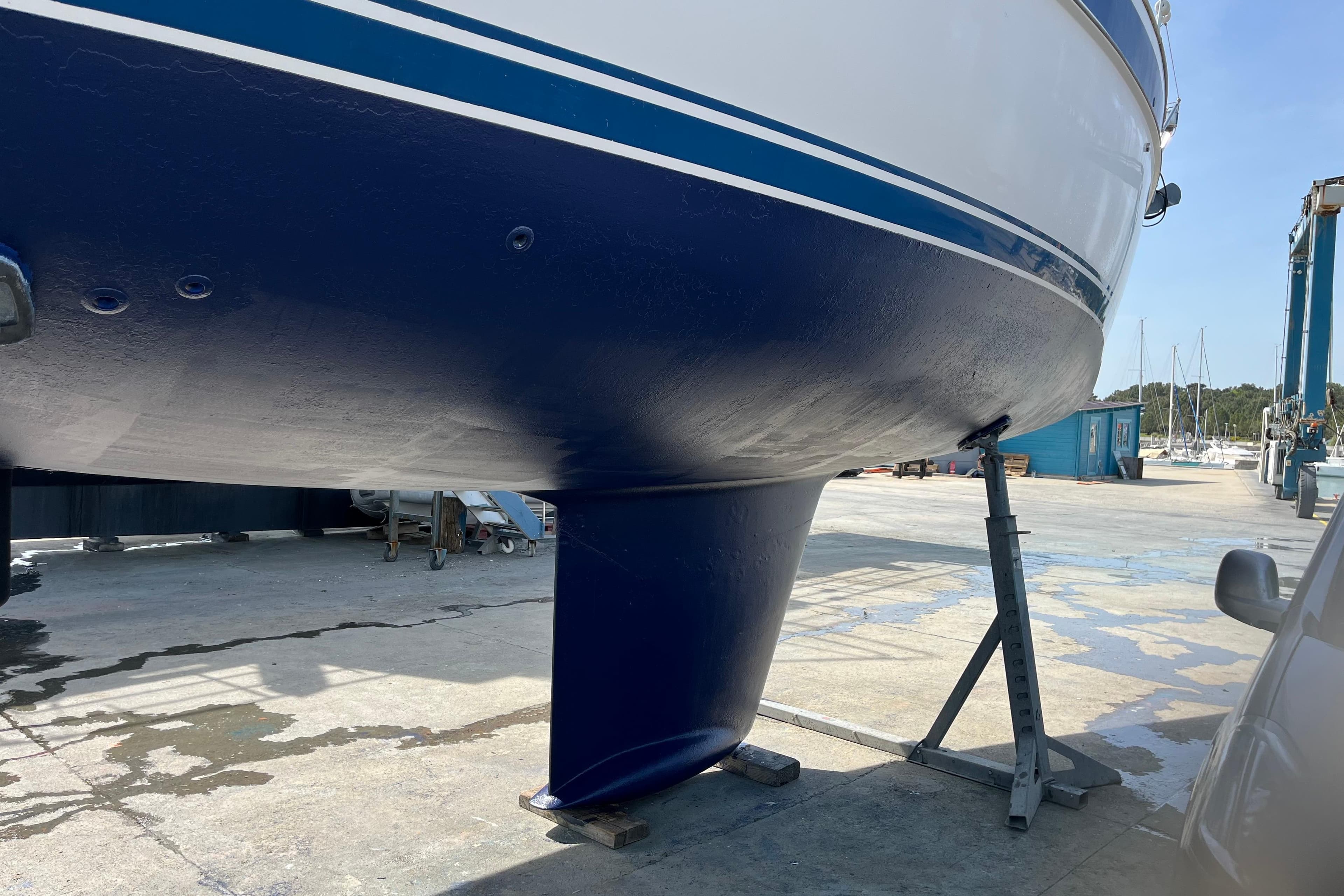 Hallberg-Rassy 342 sailboat keel, 2006 model, on dry dock for maintenance.