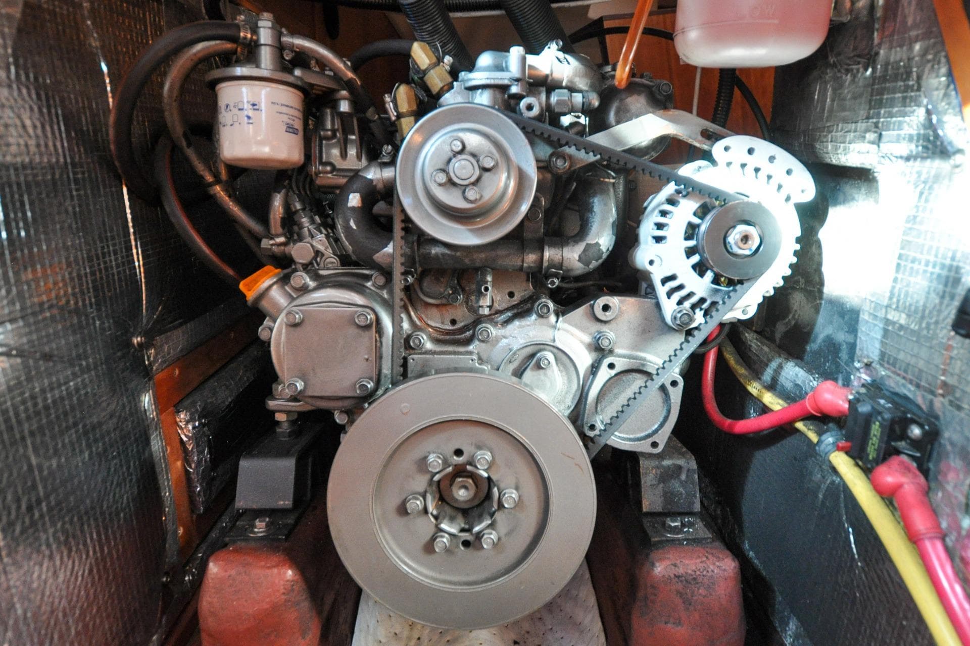 Sabre 426 - Jezebel Salon Engine Access