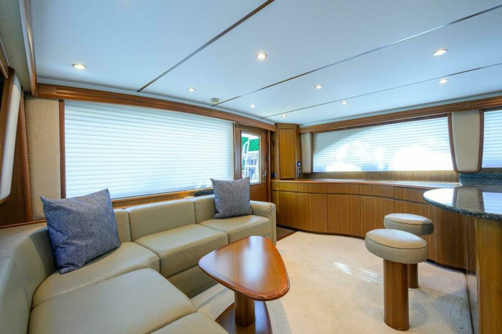 2008 Viking 60 Convertible - Image 29