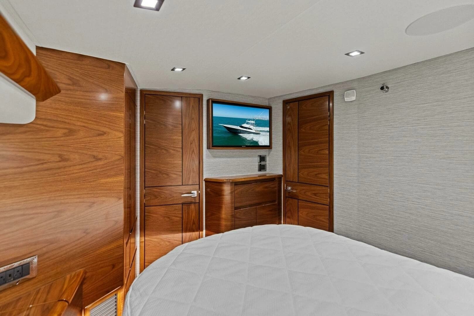 2023 Viking 54 Convertible - Image 18
