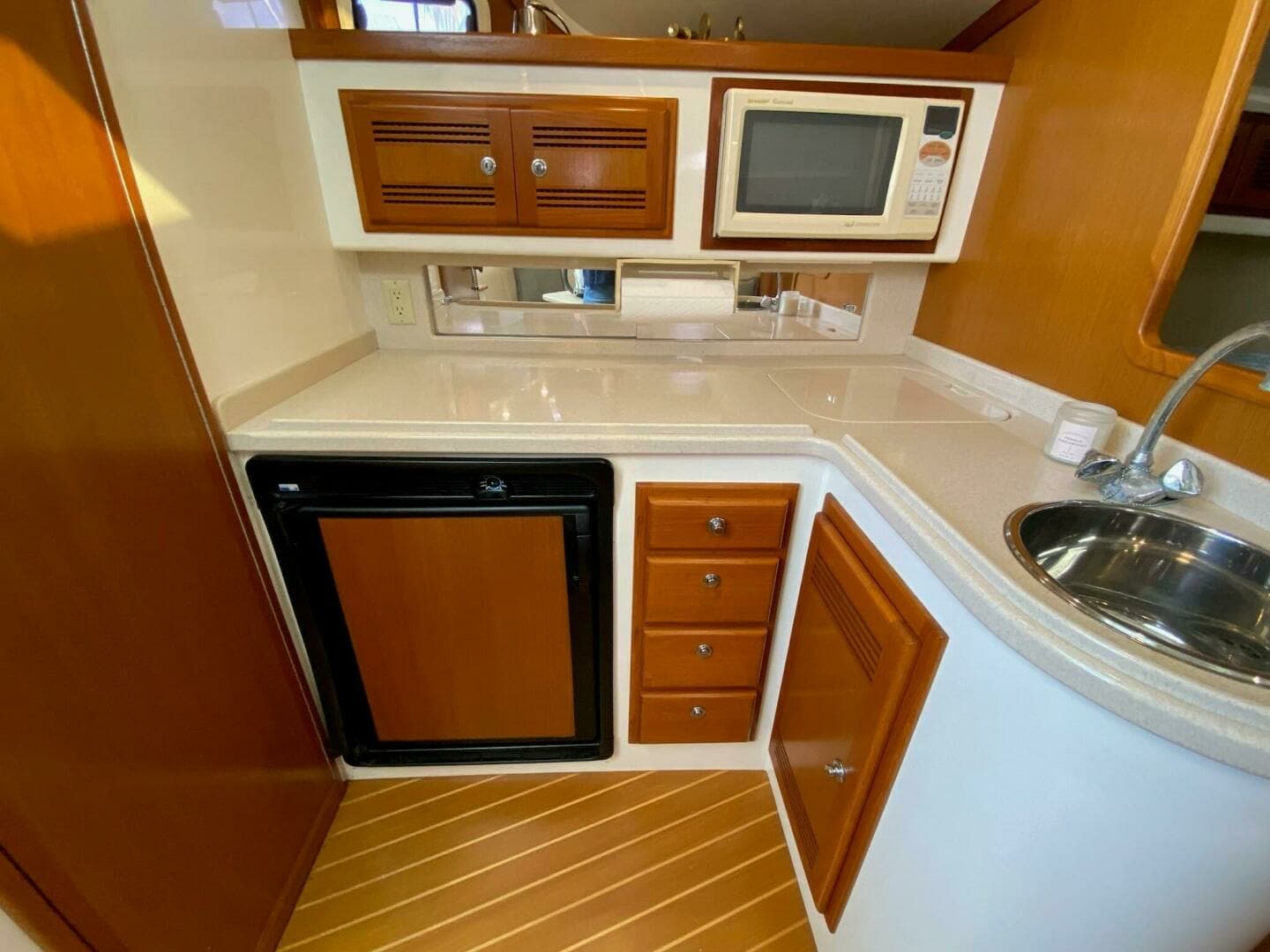 2001 Cabo 35 Express - Image 24