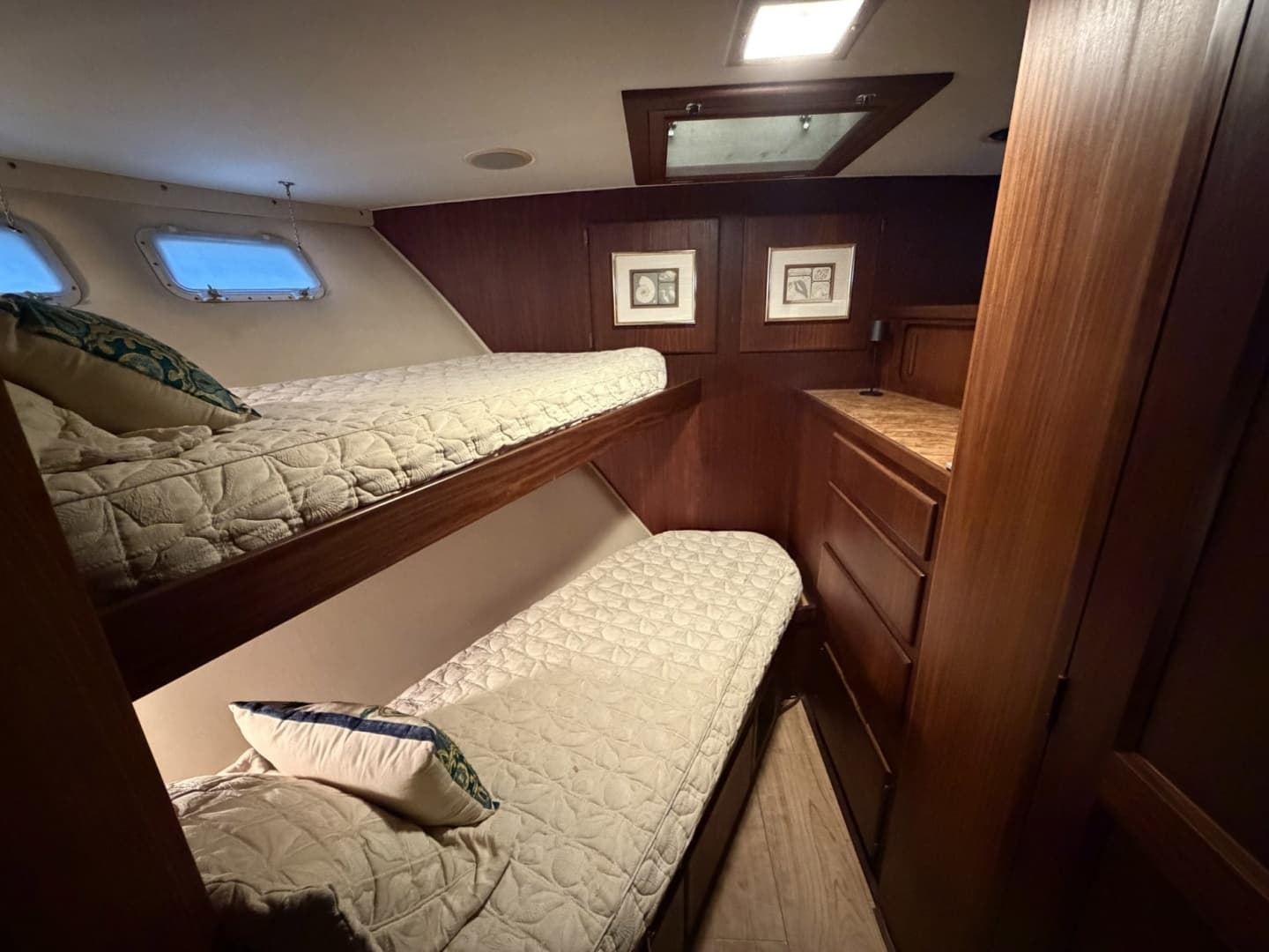 1987 Hatteras Motor Yacht - Image 72